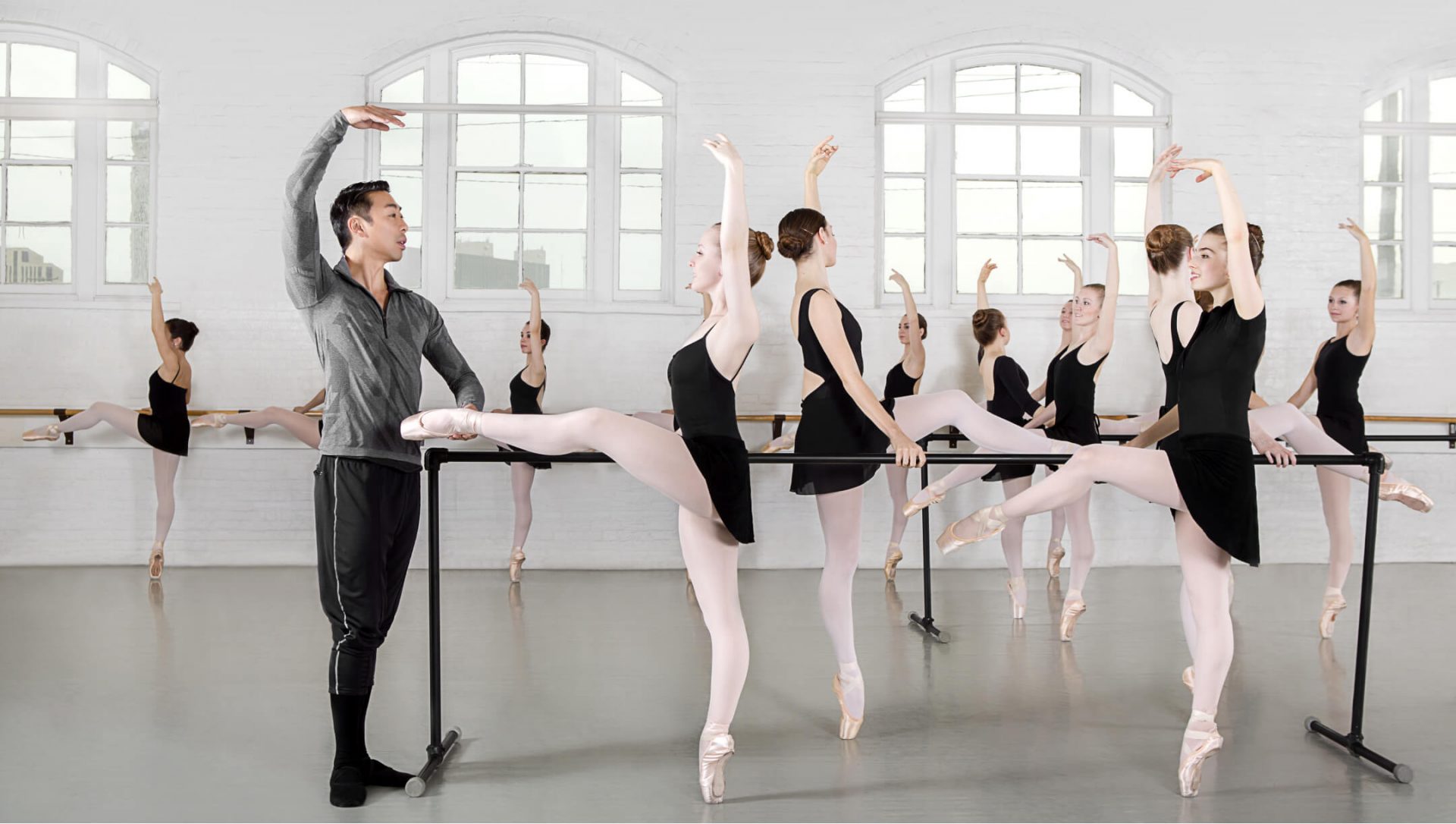 Edwaard Liang teaches students during Summer Intensive Class