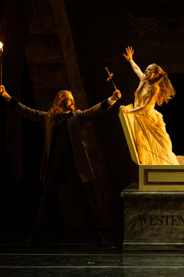 BalletMet performs David Nixon's ballet Dracula