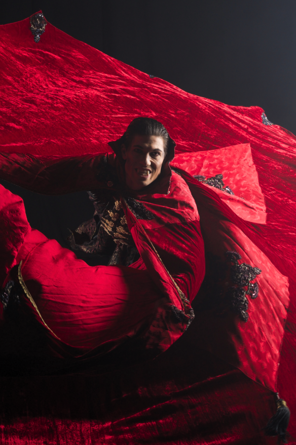 BalletMet performs David Nixon's ballet Dracula