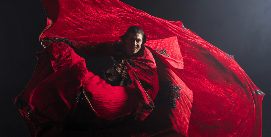 BalletMet performs David Nixon's ballet Dracula