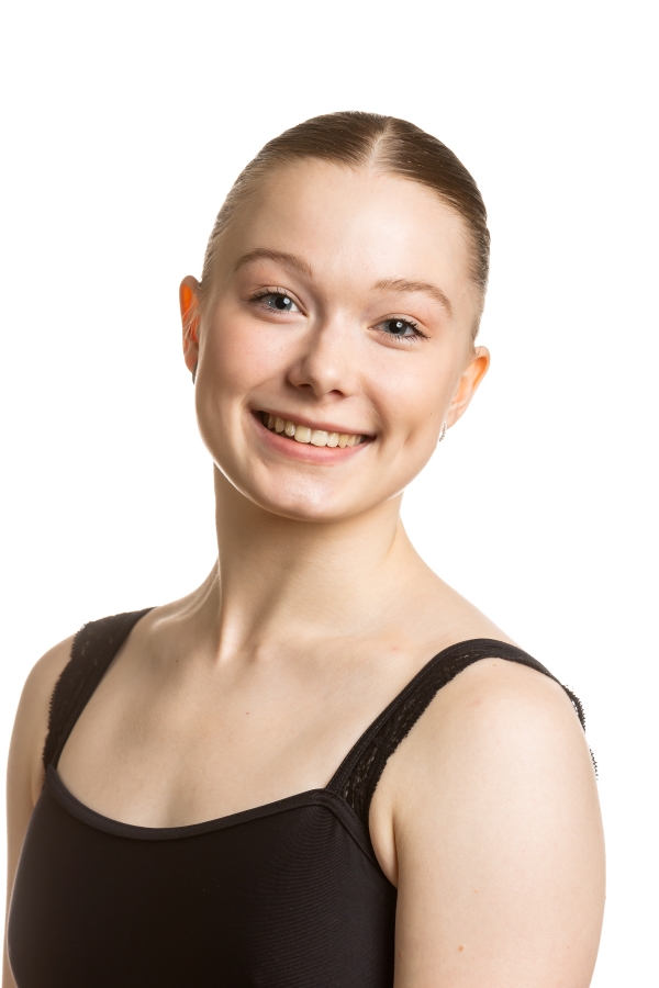 Photo of BalletMet Trainee Katherine Saburova
