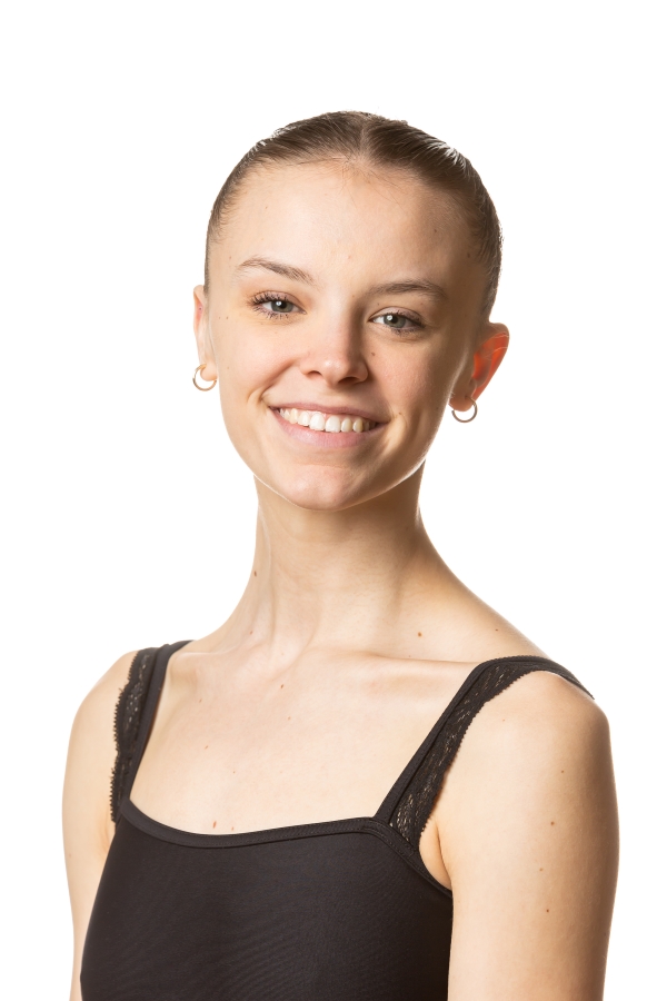 Photo of BalletMet Trainee Mallory Sweeney
