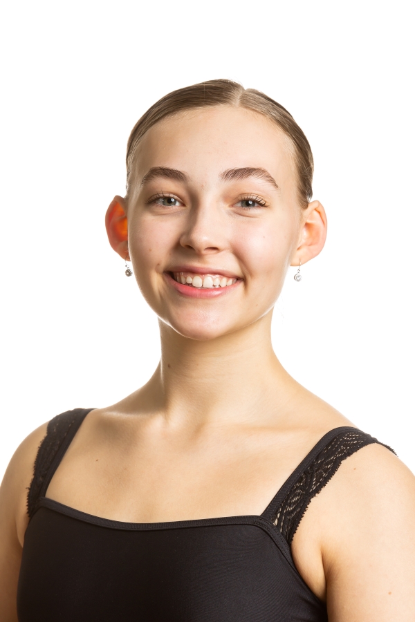 Photo of BalletMet Trainee Olivia Brown