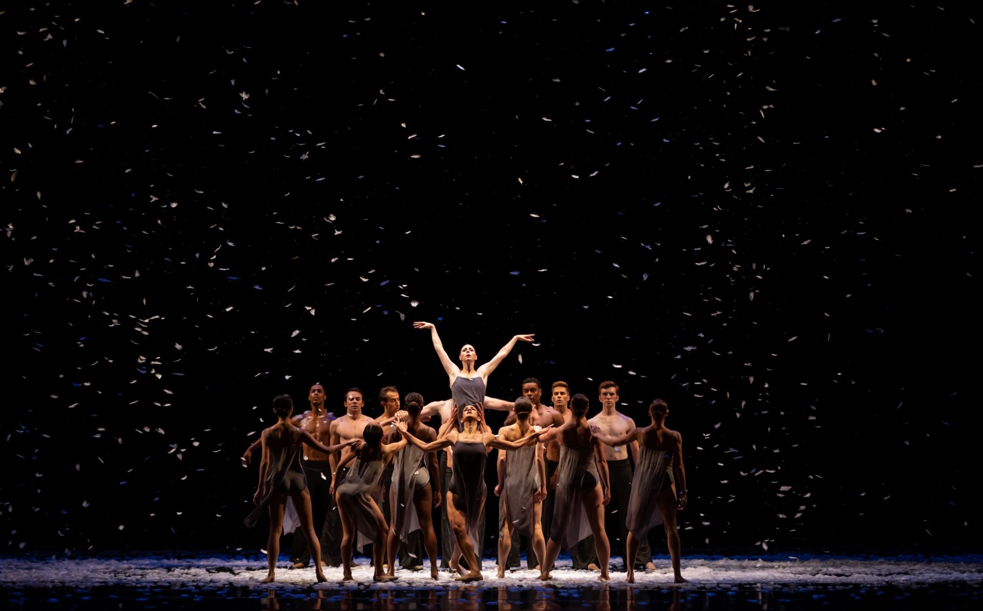 Company Dancers dancing in Edwaard Liang's Murmuration