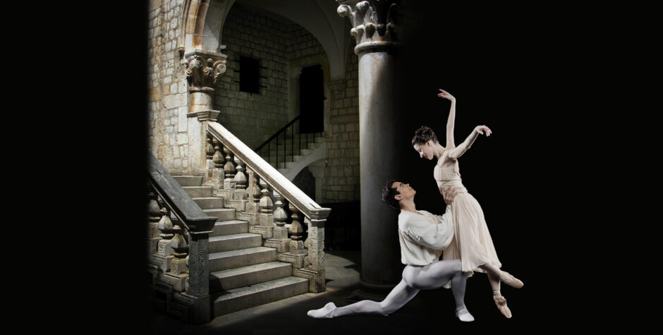 BalletMet's Romeo & Juliet on stage.