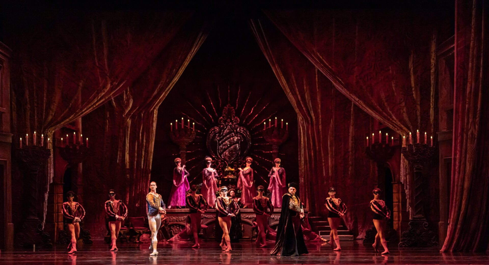 BalletMet dancers performing Edwaard Liang's Romeo and Juliet