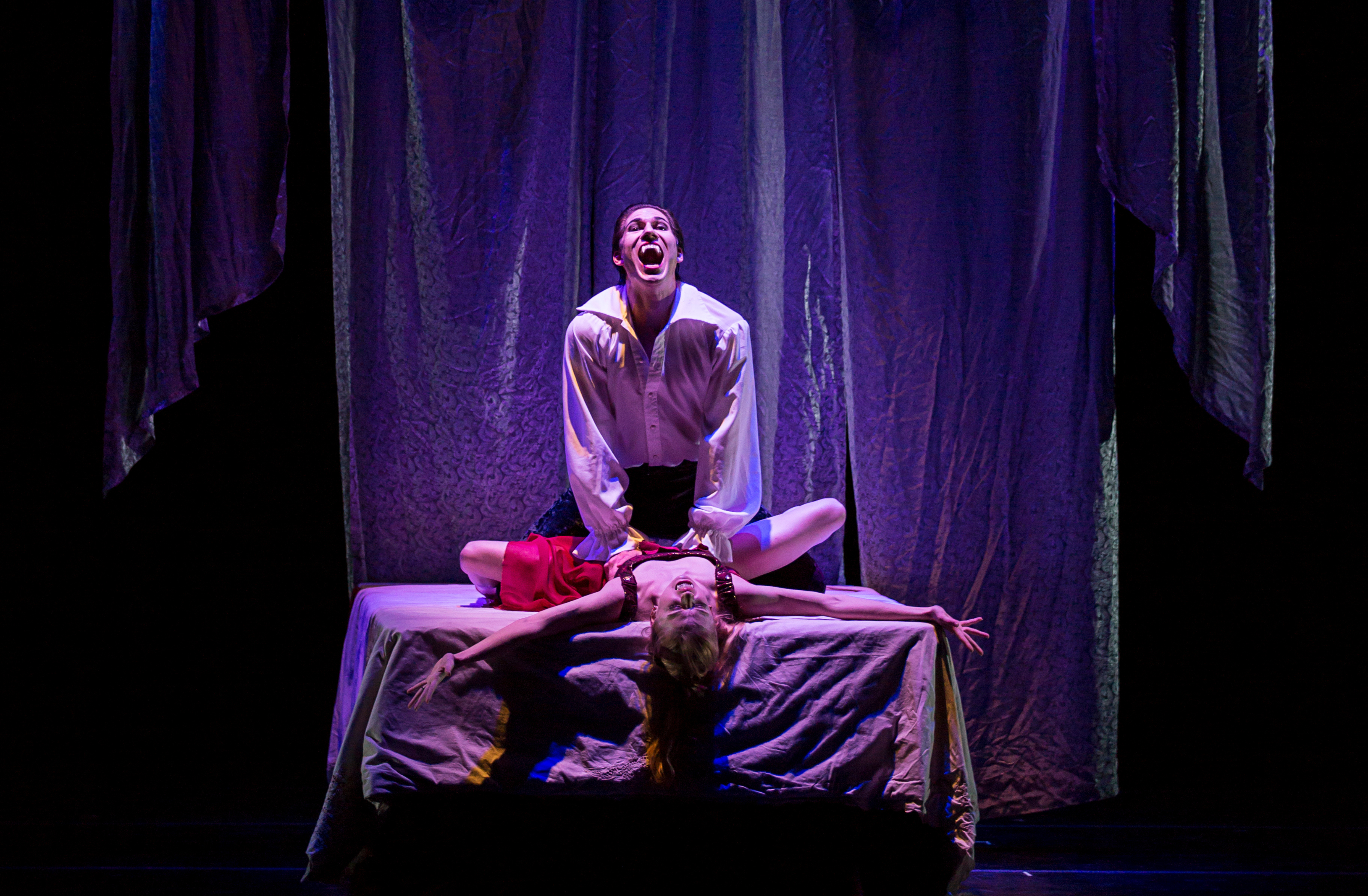 BalletMet dancers portray the story of Dracula in David Nixon's ballet.