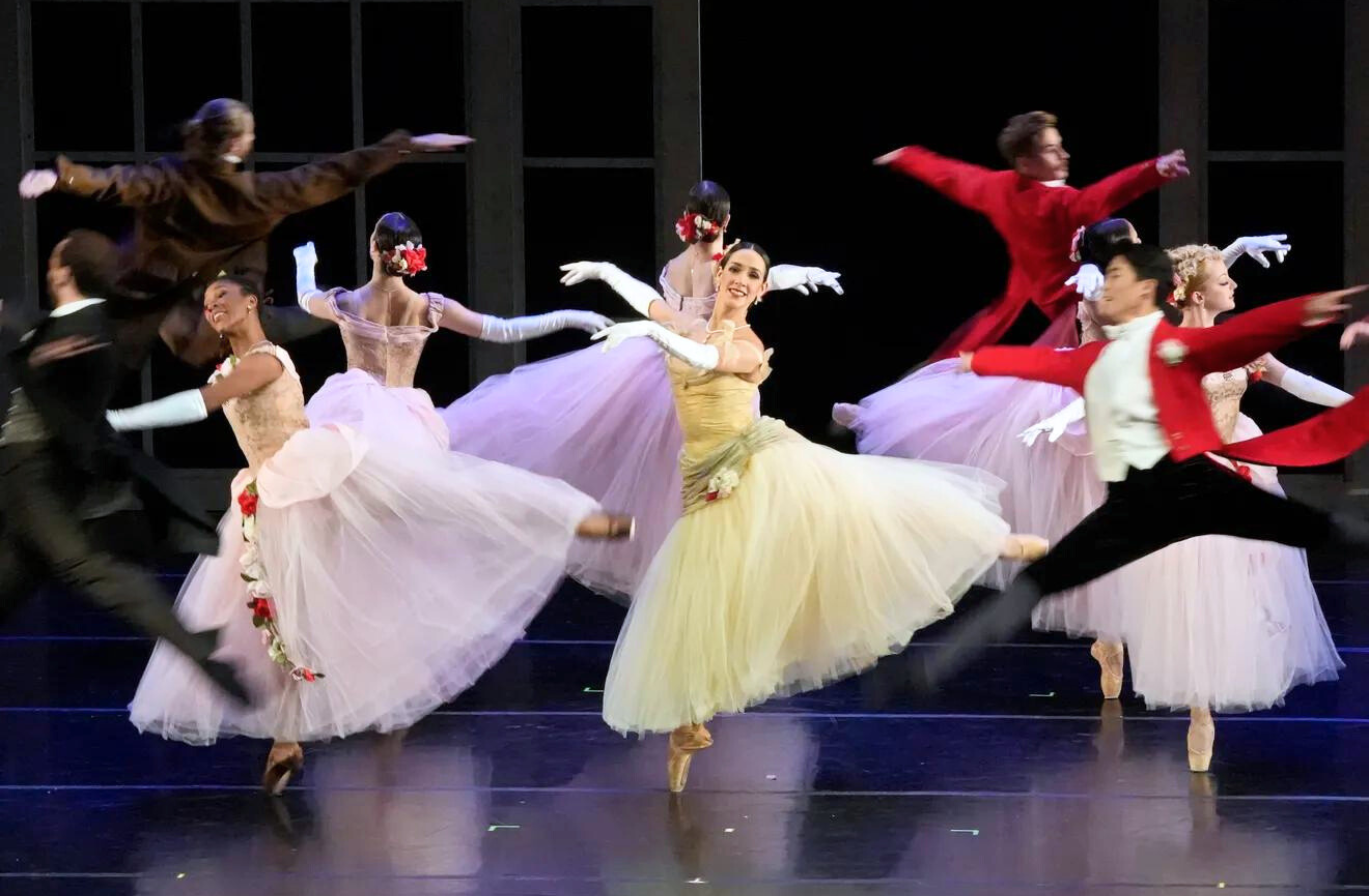 BalletMet dancers portray the story of Dracula in David Nixon's ballet. 