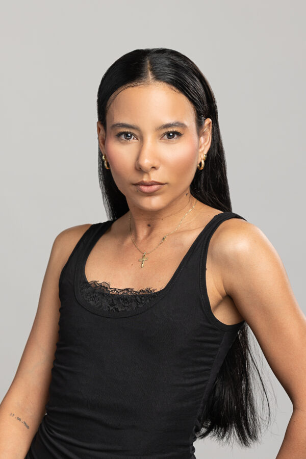 Headshot of BalletMet Company Dancer Karla Iglesias Buela